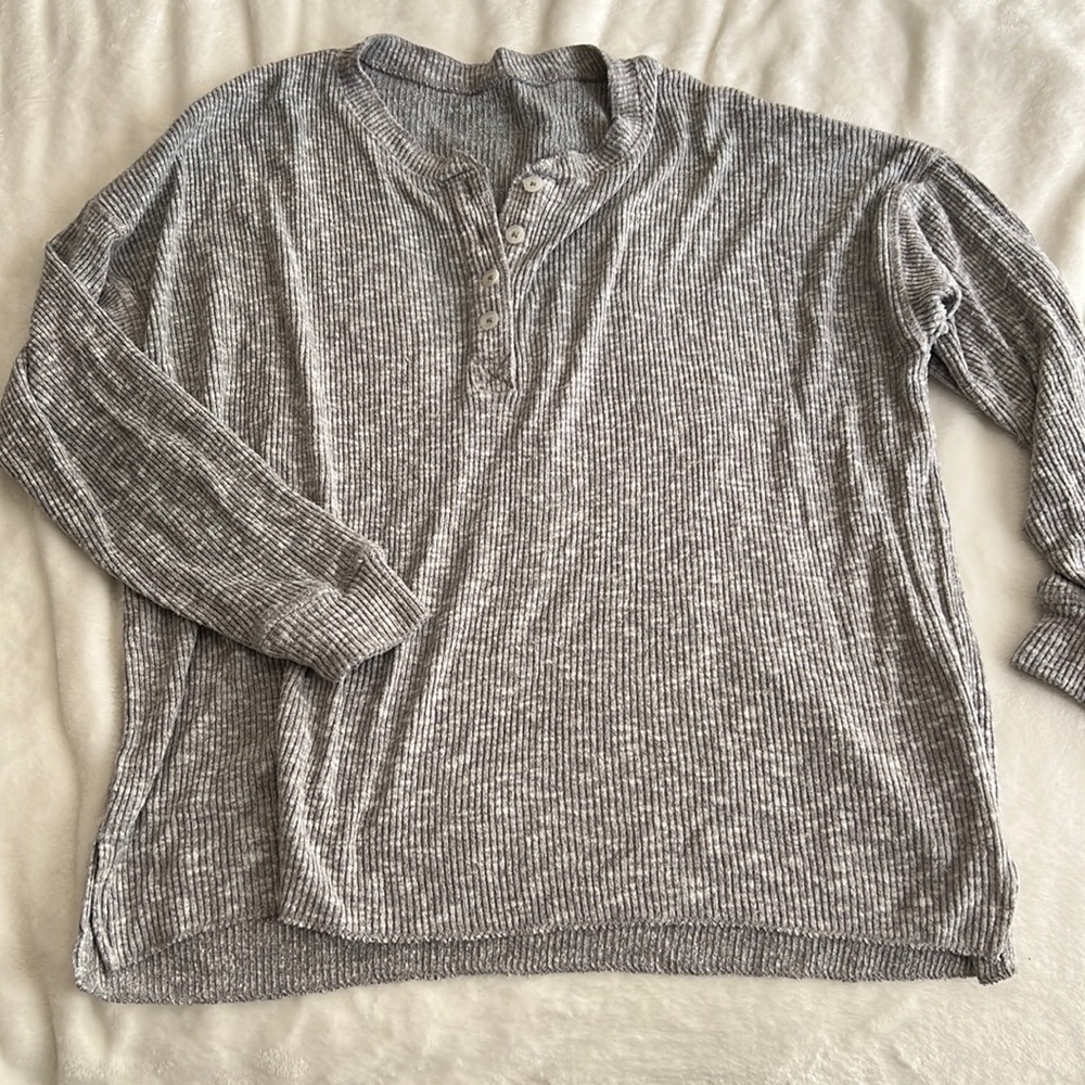 American eagle henley top
